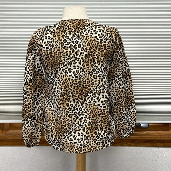 Sadie & Sage Cheetah Leopard Print Surplice V-Neck Long Sleeve Top - Picture 3 of 7